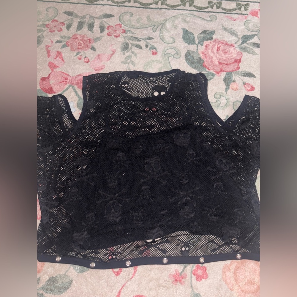 Black Lace Skull Pattern Top